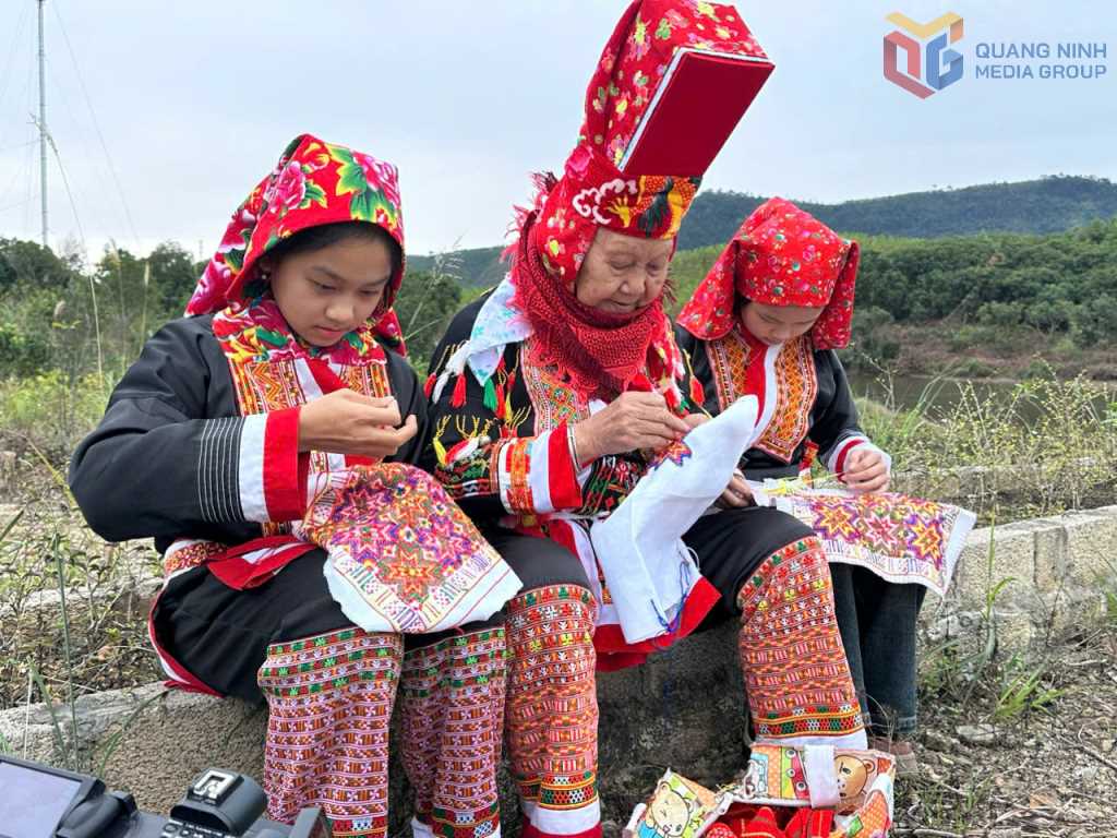 Bức tranh mới ở các xã vùng cao Bức tranh mới ở các xã vùng cao