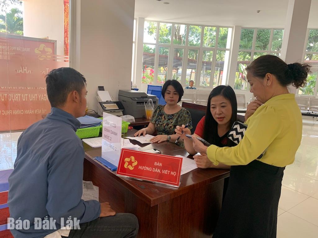 Đắk Lắk: Nhân rộng các sáng kiến, giải pháp cải cách hành chính hiệu quả Đắk Lắk: Nhân rộng các sáng kiến, giải pháp cải cách hành chính hiệu quả