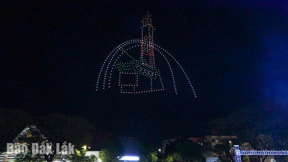 Đắk Lắk: Lễ hội Ánh sáng “Thế giới cà phê – Bừng sáng Ban Mê” Đắk Lắk: Lễ hội Ánh sáng “Thế giới cà phê – Bừng sáng Ban Mê”