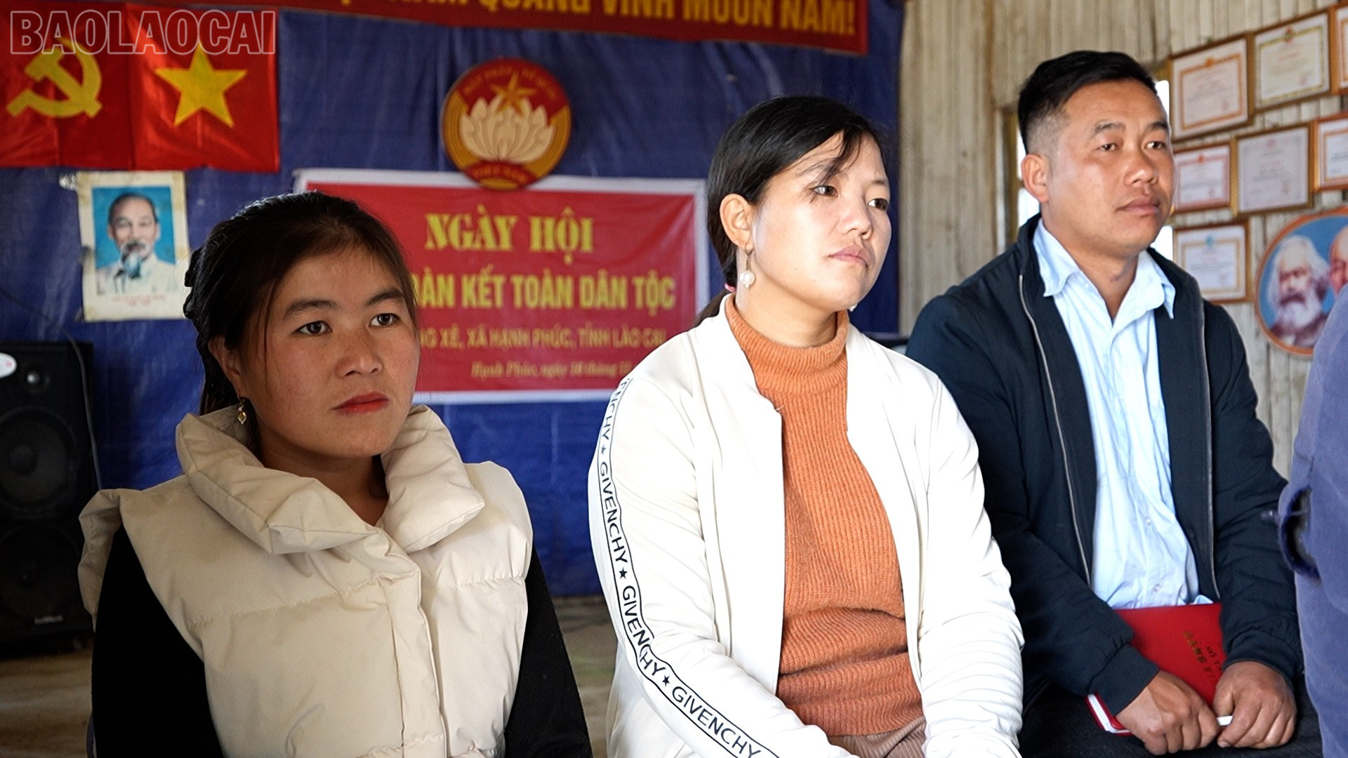 Lào Cai: Ánh sáng ở bản mây