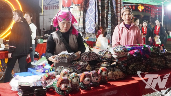 Thái Nguyên: Chợ đêm Na Rì