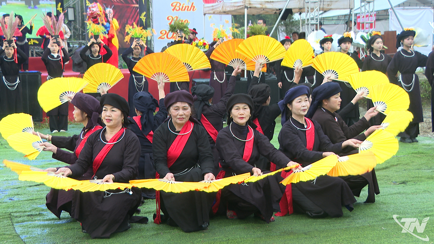 Thái Nguyên: Múa chầu trong diễn xướng then Tày