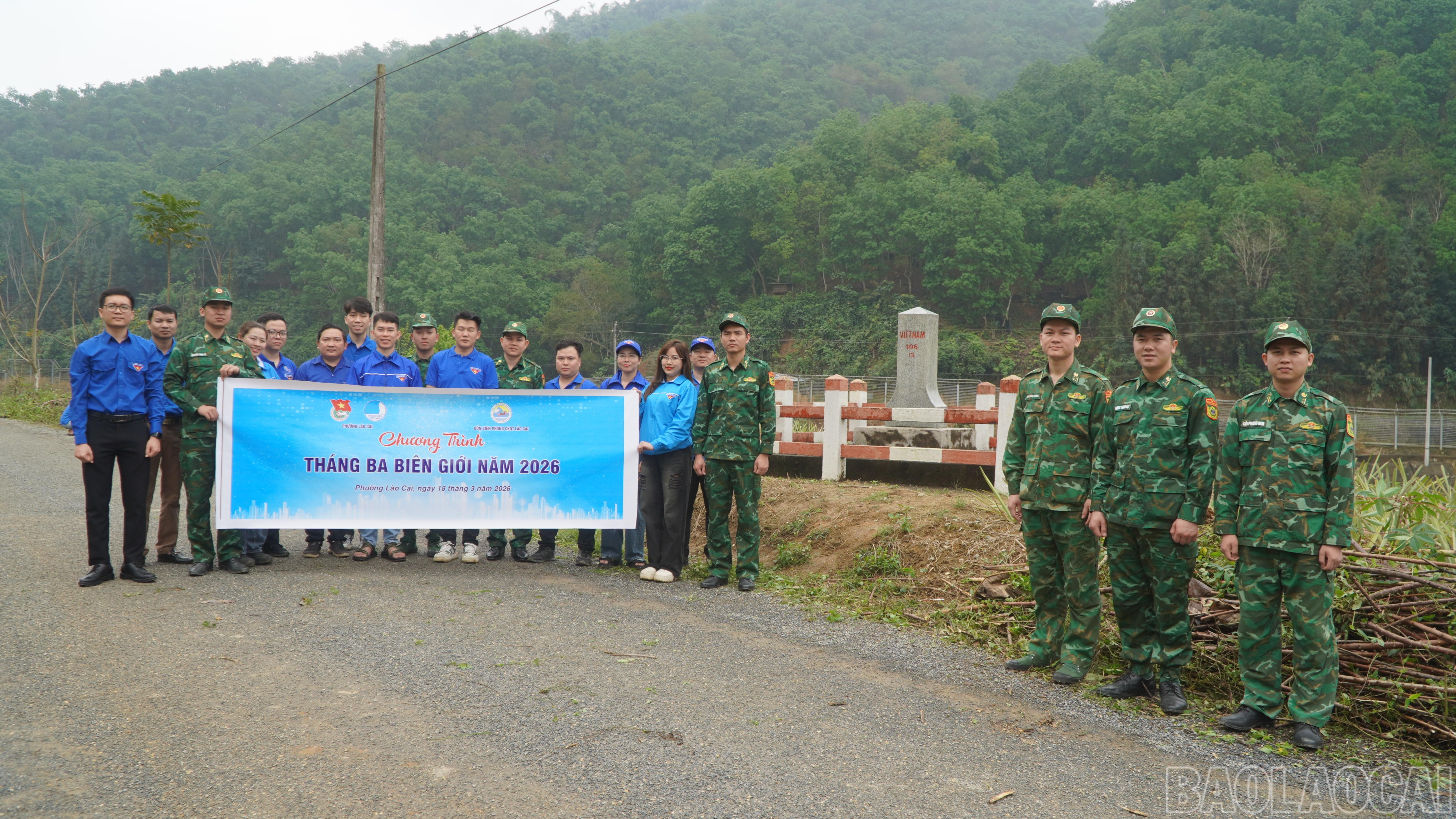 Lào Cai: “Hành trình địa chỉ đỏ” giáo dục truyền thống tại khu vực cột mốc 106