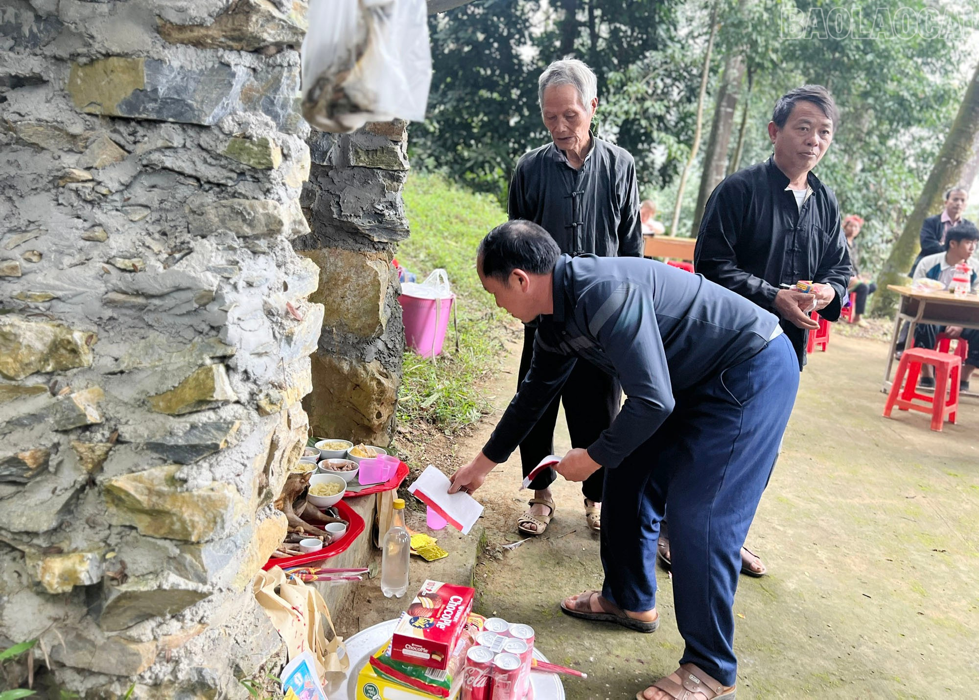 Lào Cai: Nét đẹp cúng rừng của người Mông Tổng Kim