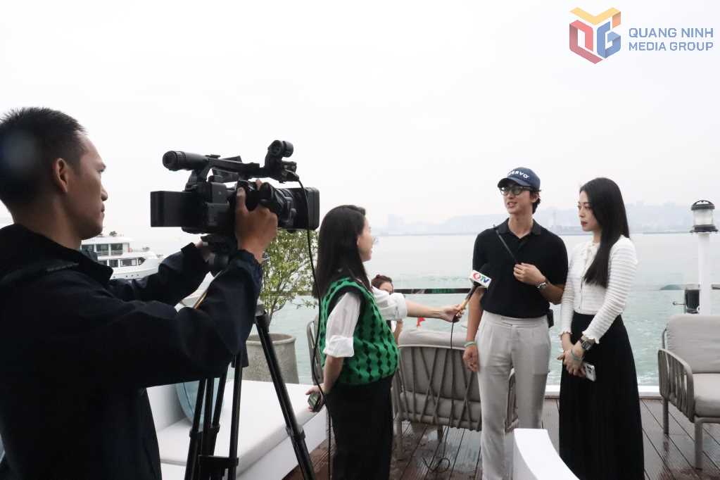 Quảng Ninh: Người nổi tiếng quảng bá du lịch Vịnh Hạ Long