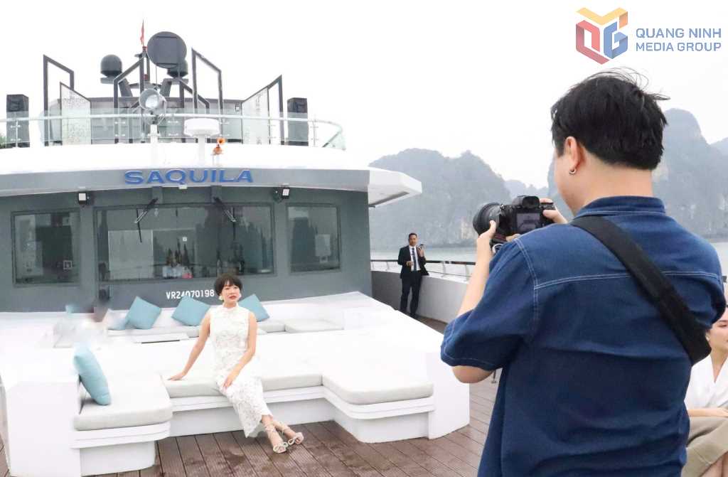 Quảng Ninh: Người nổi tiếng quảng bá du lịch Vịnh Hạ Long