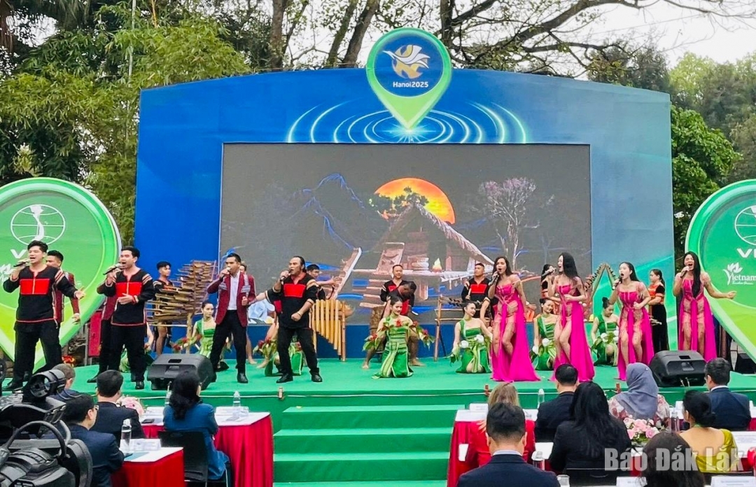 Quảng bá du lịch Đắk Lắk tại Hội chợ Du lịch quốc tế Việt Nam Quảng bá du lịch Đắk Lắk tại Hội chợ Du lịch quốc tế Việt Nam