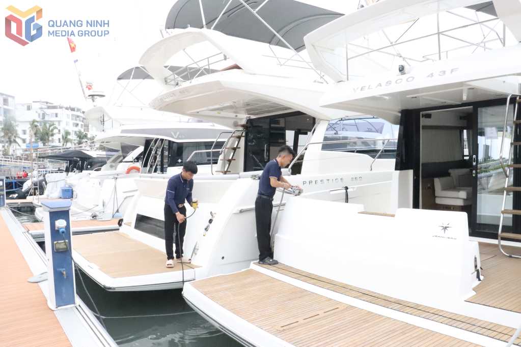 Quảng Ninh: Tăng sức hấp dẫn du lịch biển đảo Quảng Ninh: Tăng sức hấp dẫn du lịch biển đảo