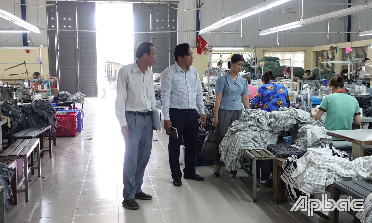 Tiền Giang: Huyện Cai Lậy chú trọng đảm bảo an toàn, vệ sinh lao động