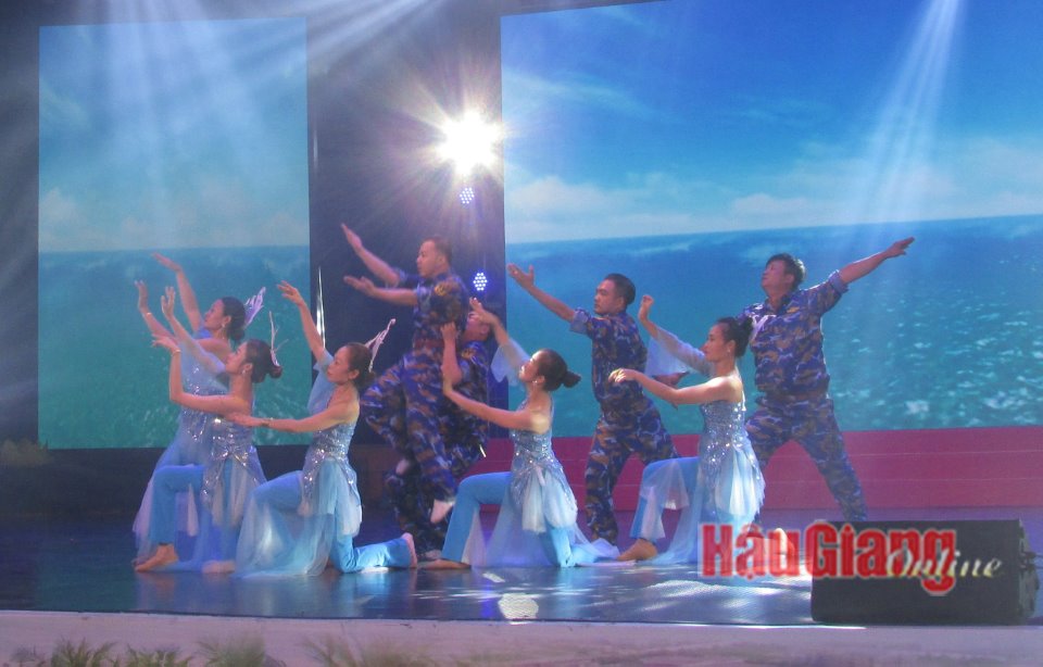 “Hậu Giang hướng về biển, đảo”