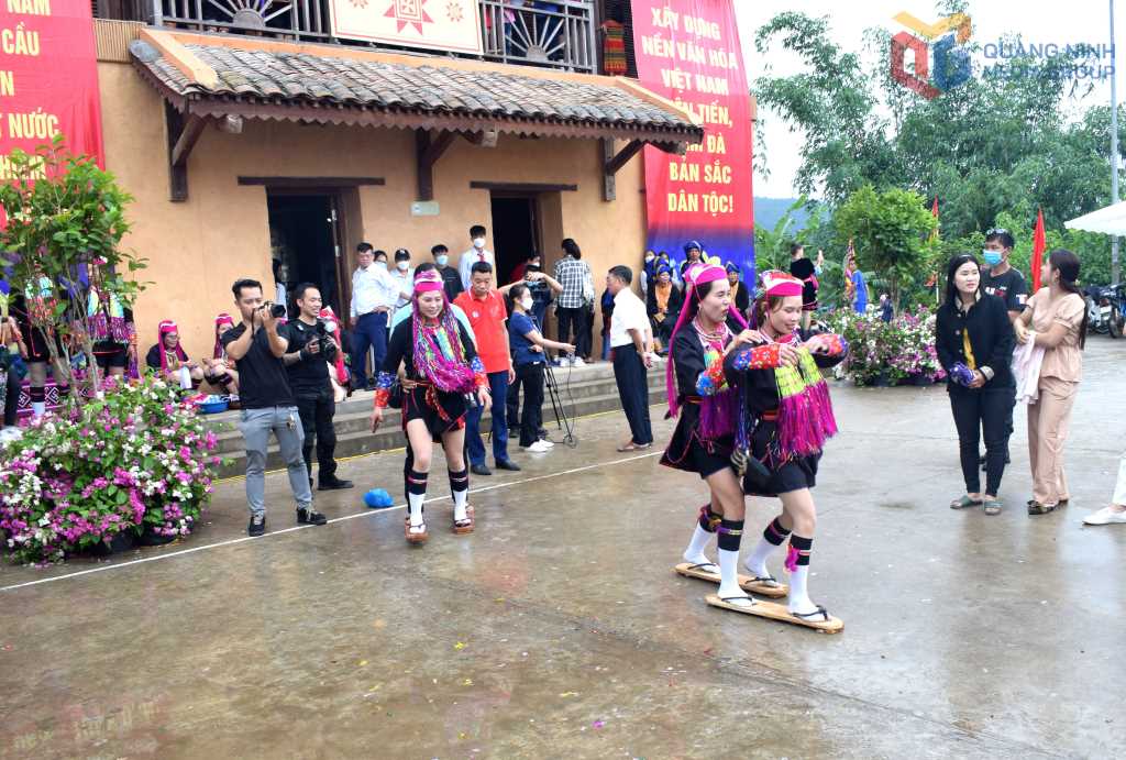 Quảng Ninh: Bảo tồn và phát huy giá trị văn hoá của các làng dân tộc thiểu số Quảng Ninh: Bảo tồn và phát huy giá trị văn hoá của các làng dân tộc thiểu số