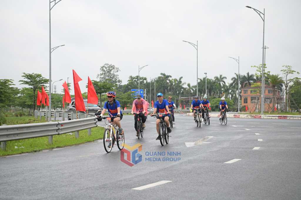 Quảng Ninh: Hấp dẫn du lịch hè ở TP Móng Cái