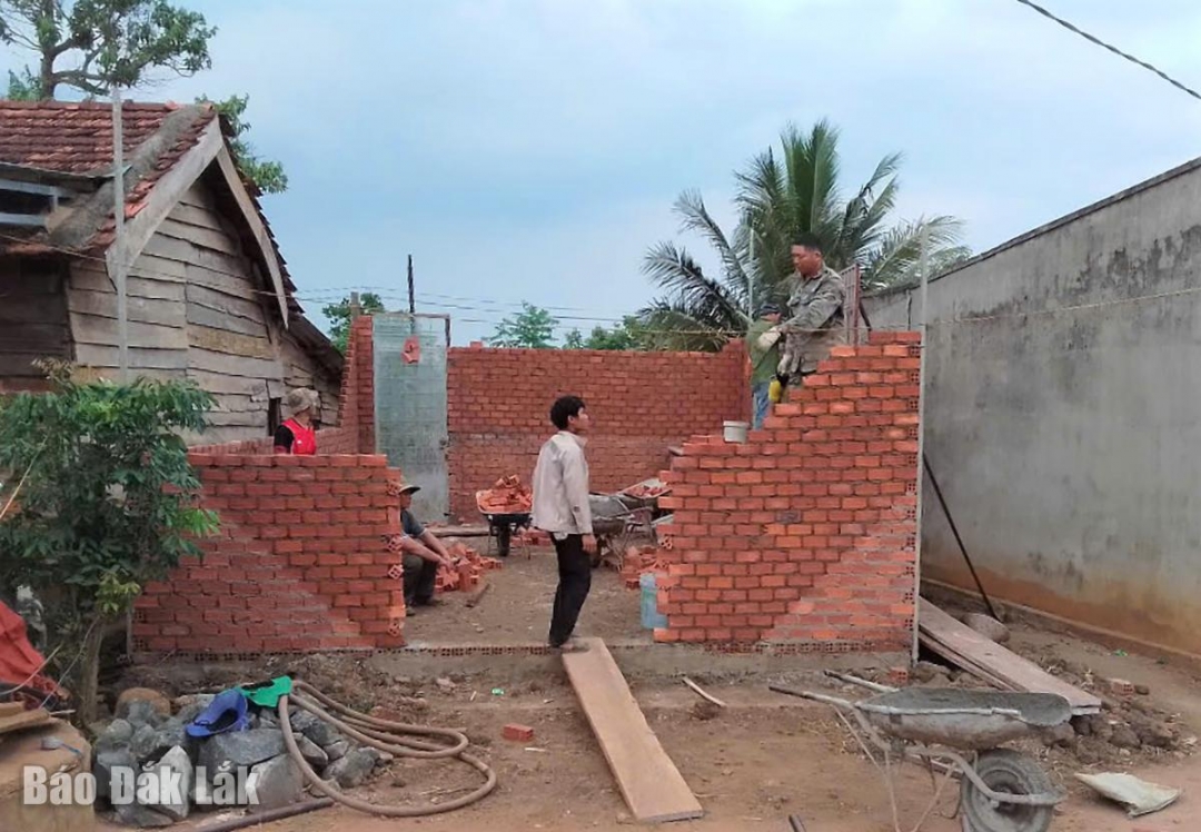 Đắk Lắk: Nỗ lực an cư cho hộ nghèo ở Ea Kar Đắk Lắk: Nỗ lực an cư cho hộ nghèo ở Ea Kar