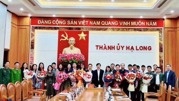 Quảng Ninh: Tự nguyện xin nghỉ để tinh gọn bộ máy