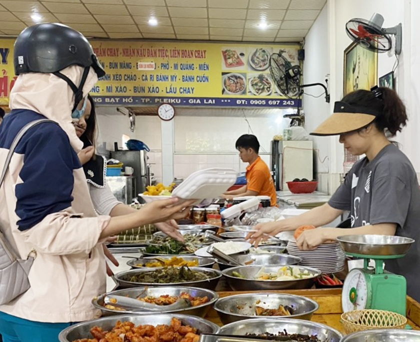 Gia Lai: “Đường chay” Phố núi “Đường chay” Phố núi ảnh 1