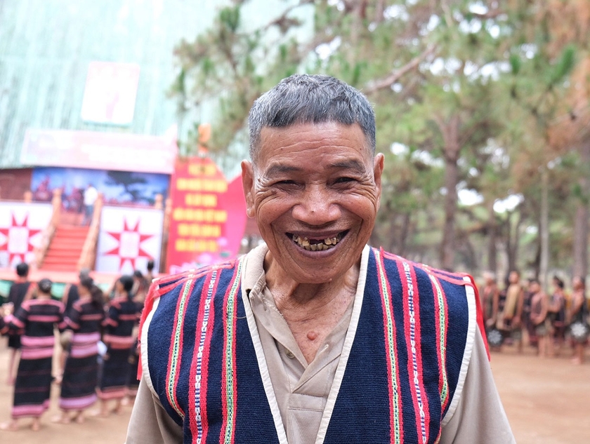 Gia Lai: Nghệ nhân trăm tuổi Nghệ nhân trăm tuổi ảnh 2