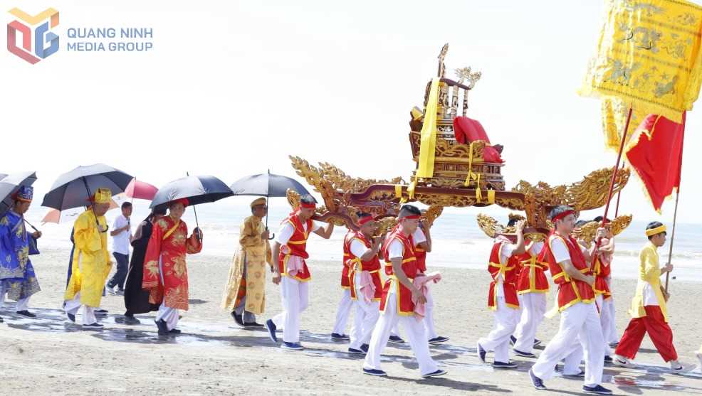 Quảng Ninh: Du lịch văn hóa ở vùng biên
