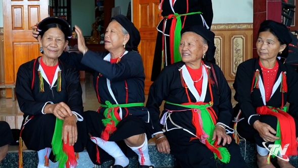 Thái Nguyên: Gìn giữ trang phục truyền thống dân tộc Sán Dìu