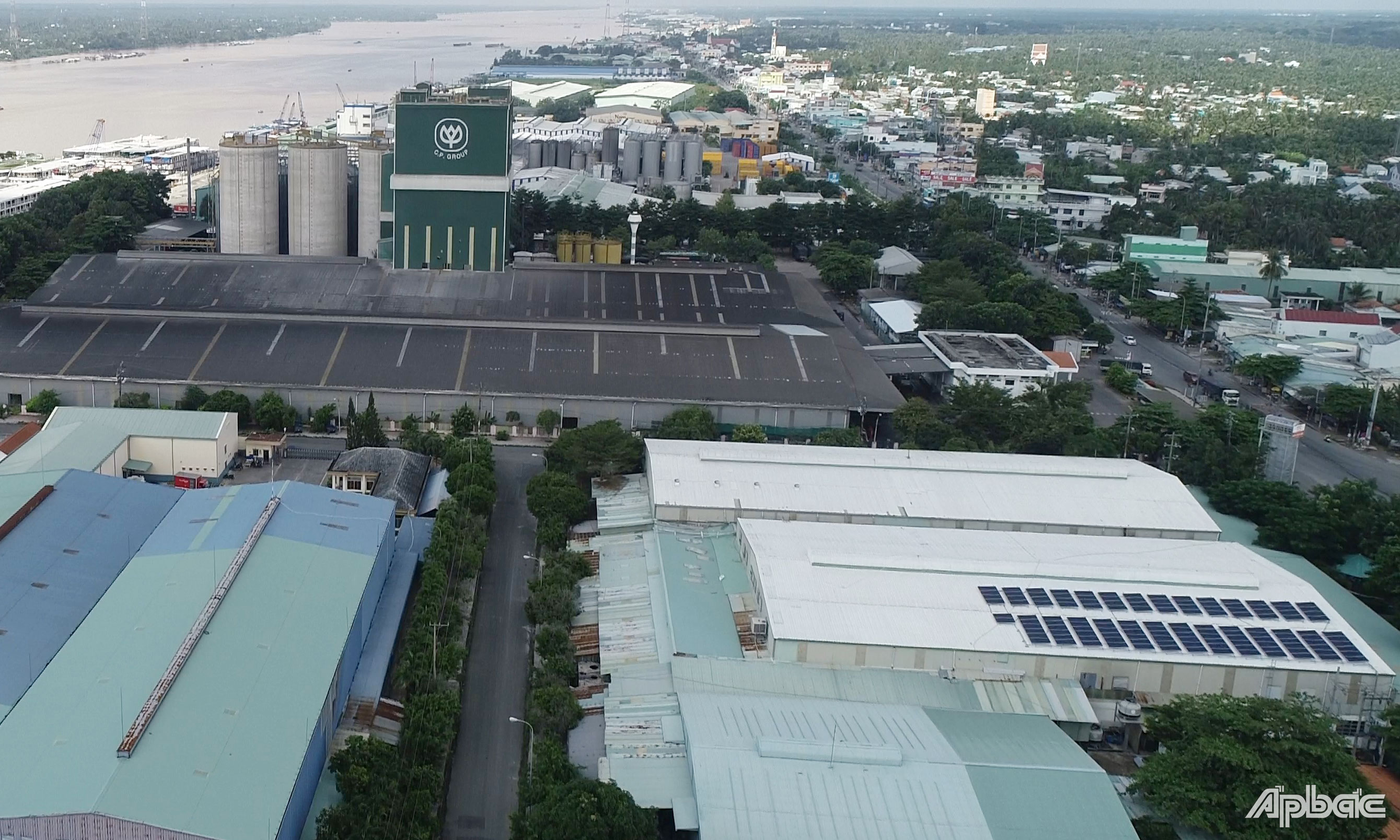 Tiền Giang: Kiến nghị tháo gỡ khó khăn trong đầu tư phát triển điện năng lượng mặt trời Tiền Giang: Kiến nghị tháo gỡ khó khăn trong đầu tư phát triển điện năng lượng mặt trời