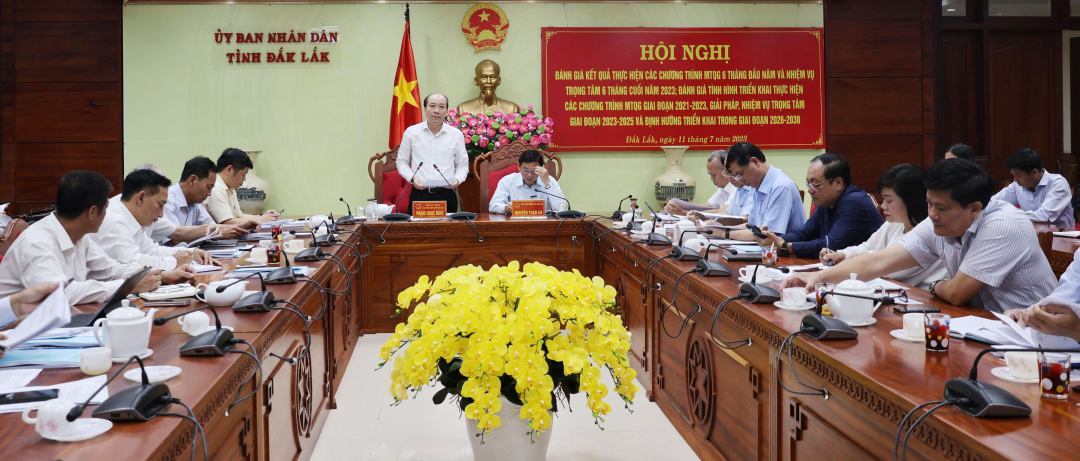 Chủ tịch UBND tỉnh Phạm Ngọc Nghị chủ trì hội nghị