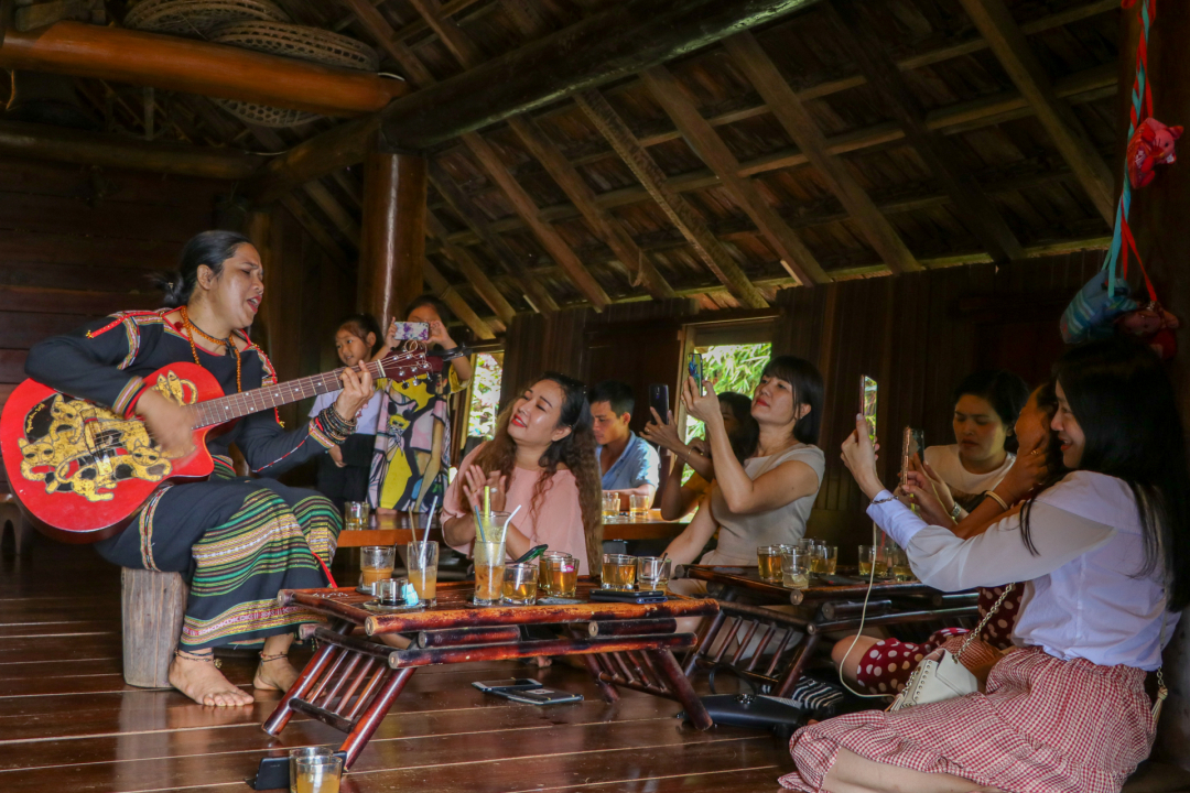 Đắk Lắk: Dọc dài những phố cà phê