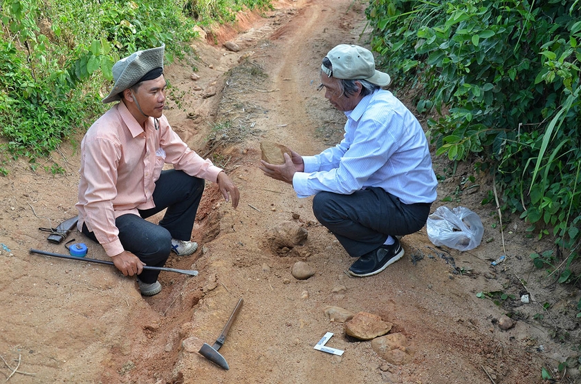 Những người đi ngược thời gian ảnh 2