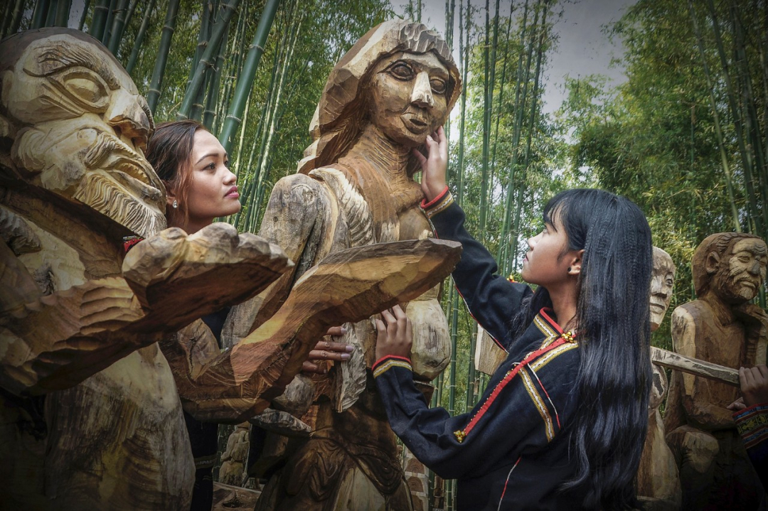 Đắk Lắk: Tượng nhà mồ là sáng tạo để thức tỉnh