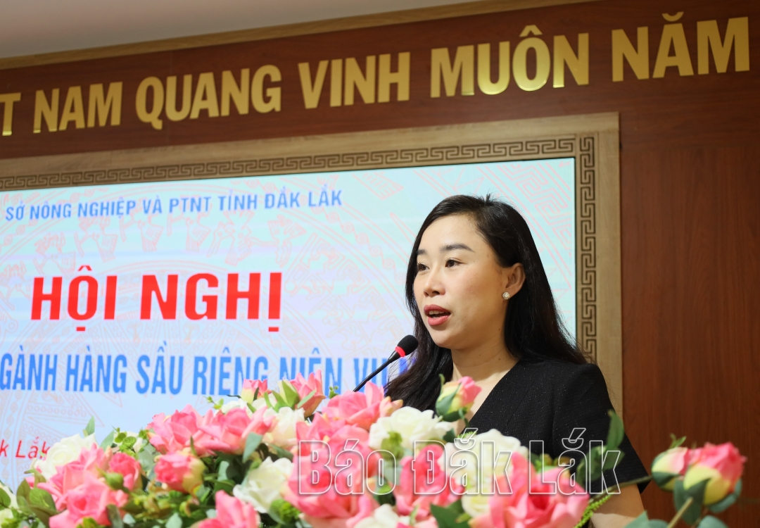 Đại diện Công ty Cổ phần Tập đoàn Xuất nhập khẩu trái cây Chánh Thu phát biểu ý kiến tại hội nghị.