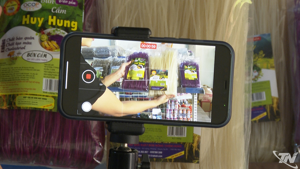 Thái Nguyên: Phụ nữ vùng cao bắt nhịp kinh tế số