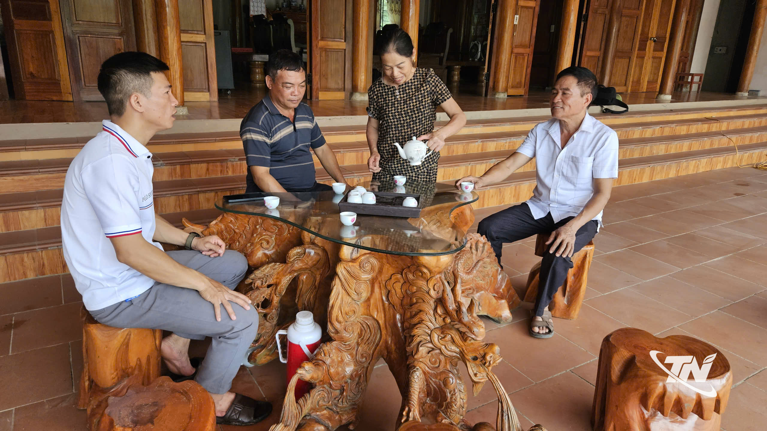 Thái Nguyên: Mỗi góc trà, một câu chuyện quê hương Góc thưởng trà của vợ chồng ông Phạm Văn Long, xóm Vân Hán, xã Văn Hán là nơi đón nhiều bạn bè trong xóm đến chơi, trò chuyện.
