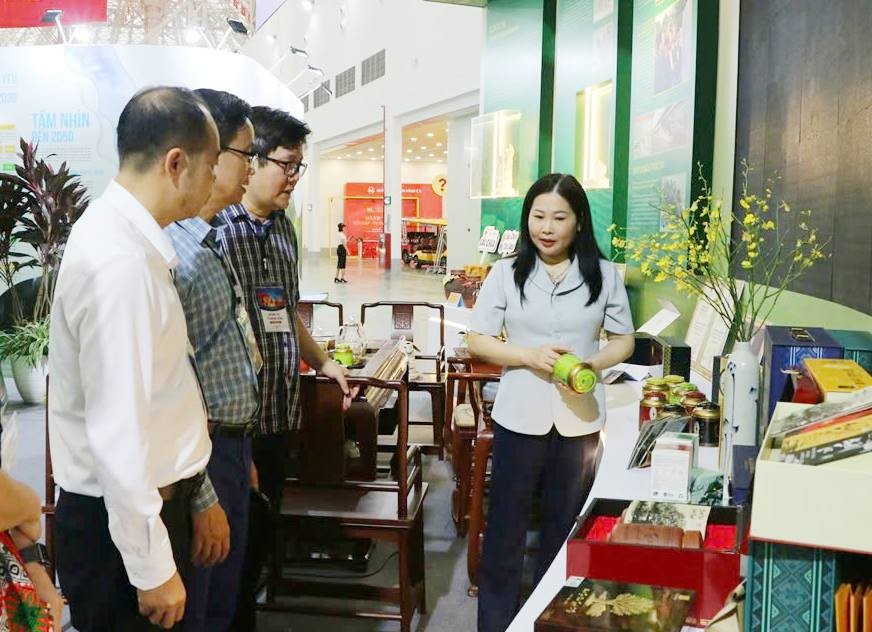 Lào Cai sẵn sàng cho Triển lãm thành tựu Đất nước Lào Cai sẵn sàng cho Triển lãm thành tựu Đất nước