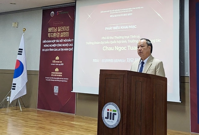 Phó Bí thư Thường trực Tỉnh ủy Châu Ngọc Tuấn phát biểu khai mạc sự kiện. Ảnh: Nguyễn Quang Tuệ ảnh 2 Phó Bí thư Thường trực Tỉnh ủy Châu Ngọc Tuấn phát biểu khai mạc sự kiện. Ảnh: Nguyễn Quang Tuệ ảnh 2