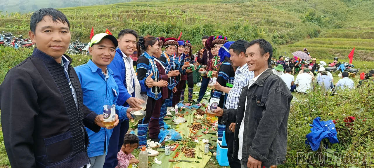 Lào Cai: Tết Độc lập nơi rẻo cao biên giới Trịnh Tường Lào Cai: Tết Độc lập nơi rẻo cao biên giới Trịnh Tường