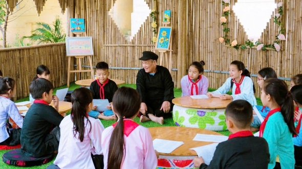 Lào Cai: Đảng viên lão thành “giữ hồn” dân ca Nùng Dín