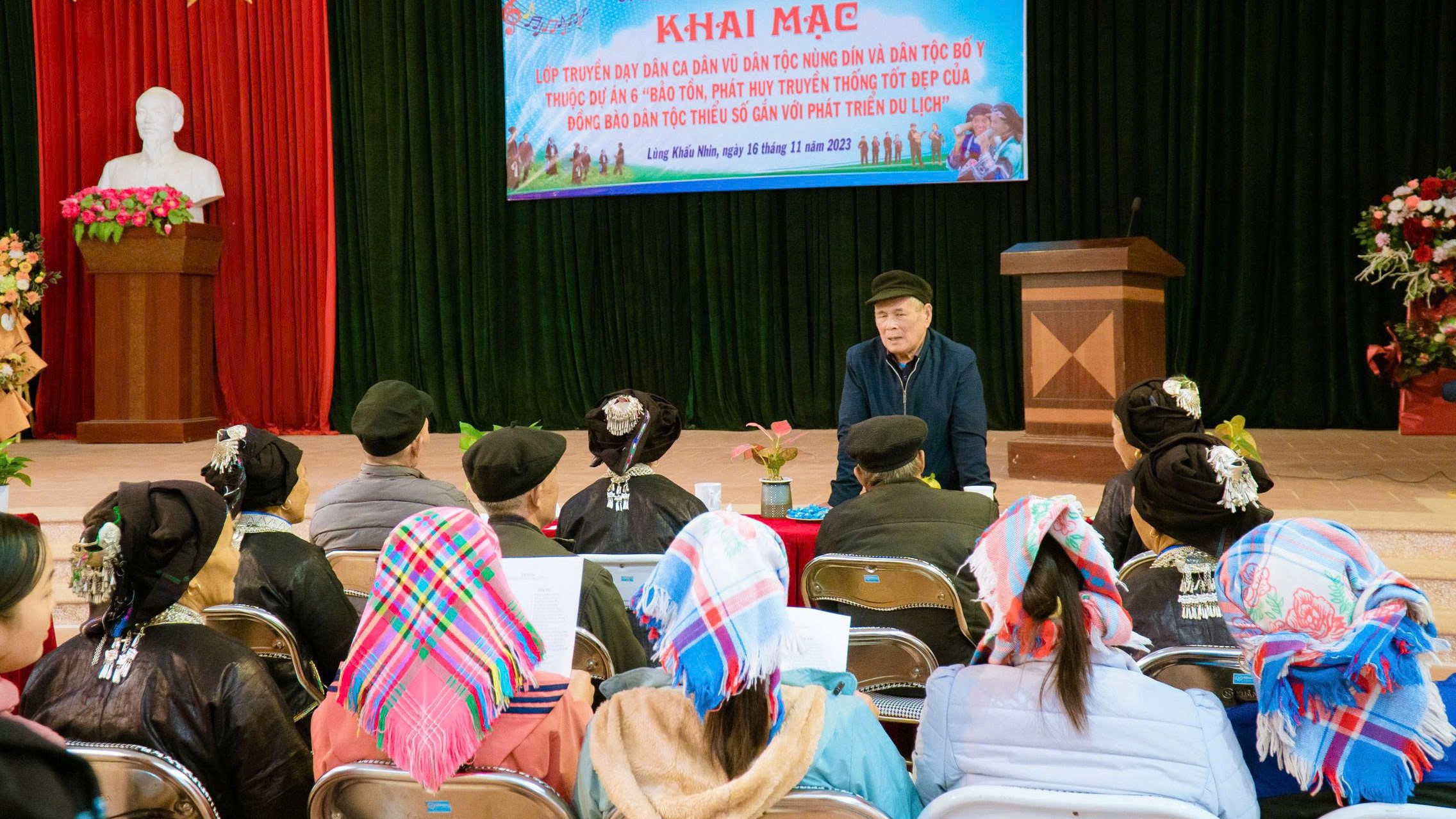 Lào Cai: Đảng viên lão thành “giữ hồn” dân ca Nùng Dín Lào Cai: Đảng viên lão thành “giữ hồn” dân ca Nùng Dín