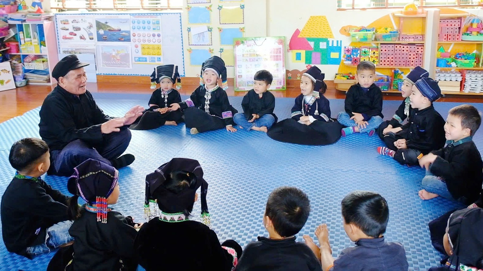 Lào Cai: Đảng viên lão thành “giữ hồn” dân ca Nùng Dín Lào Cai: Đảng viên lão thành “giữ hồn” dân ca Nùng Dín