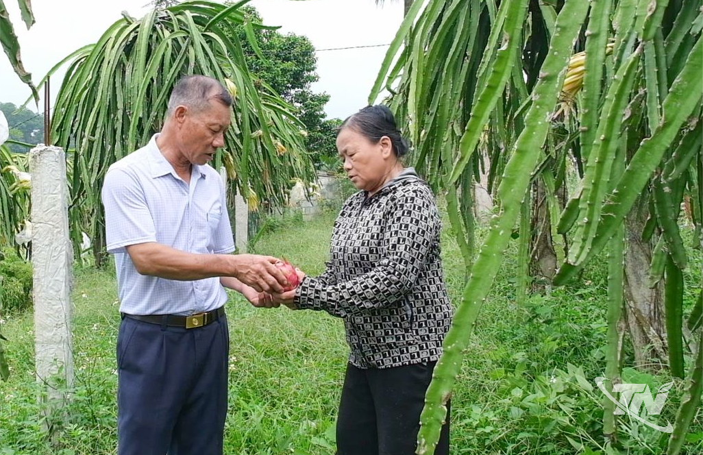 Thái Nguyên: Người có uy tín - cầu nối của bản làng Thái Nguyên: Người có uy tín - cầu nối của bản làng