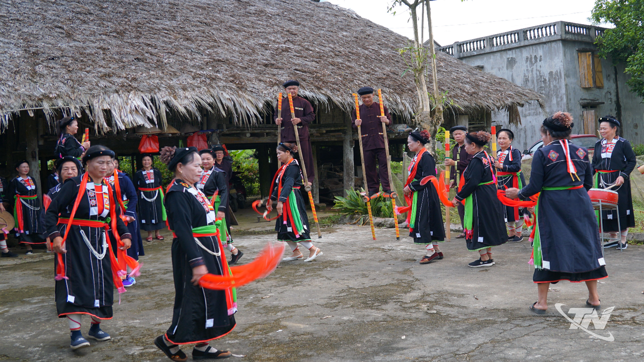 Tuyên Quang: "Giữ lửa" làn điệu Sấng Cọ ở Phú Thịnh