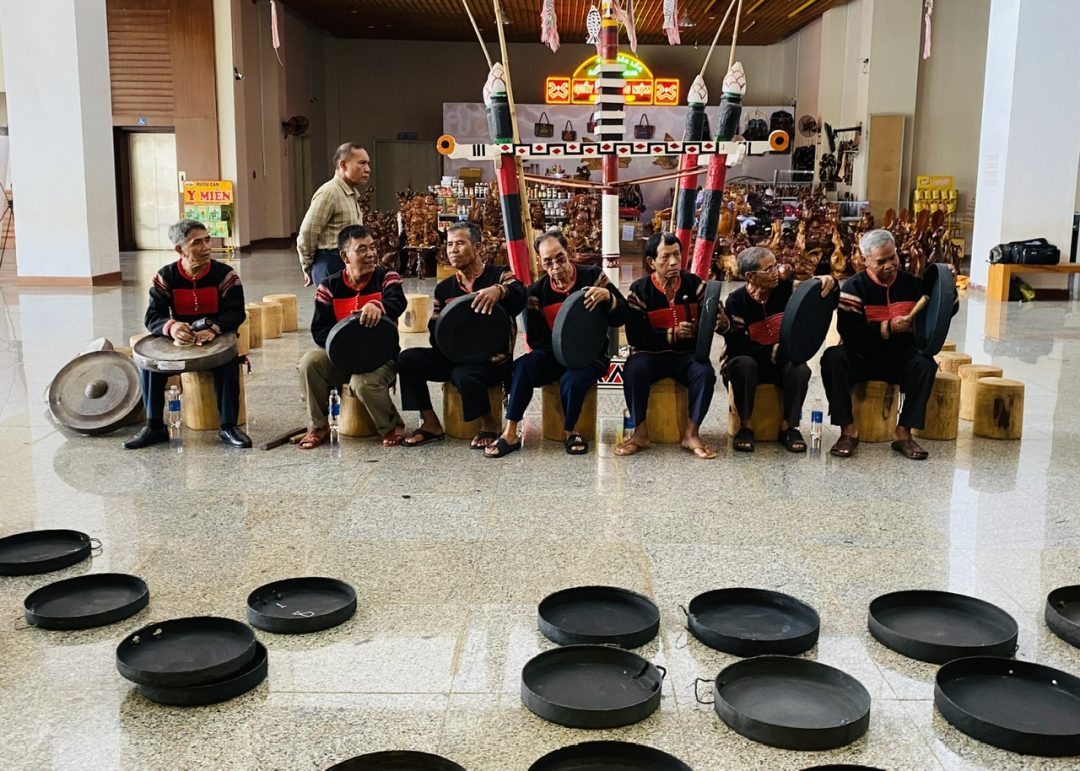 Đắk Lắk: Thẩm định chiêng cấp cho các buôn đồng bào dân tộc thiểu số