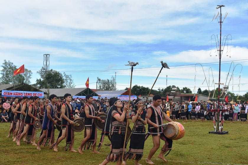 Gần 300 nghệ nhân tham gia liên hoan. Ảnh: Minh Thoan ảnh 1