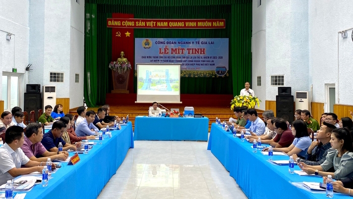 Ban Quản lý Khu Kinh tế tỉnh gặp mặt, đối thoại với 50 doanh nghiệp đang hoạt động sản xuất, kinh doanh tại Khu Công nghiệp Trà Đa (TP. Pleiku). Ảnh: H.D ảnh 2