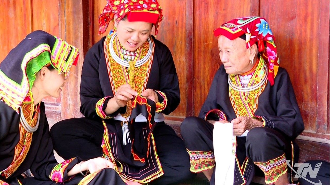 Thái Nguyên: Gìn giữ nghề thêu truyền thống của người Dao Lô Gang