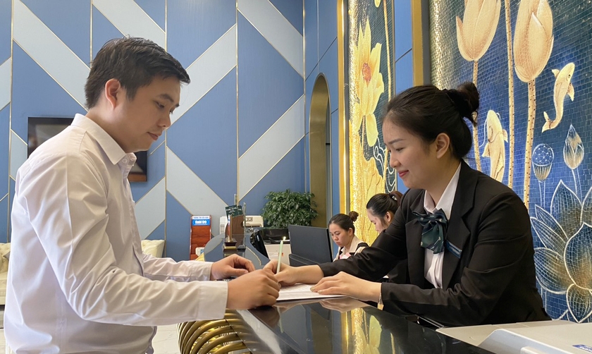 Trước thềm Tuần Văn hóa-Du lịch Gia Lai 2023, các khách sạn ở khu vực trung tâm TP. Pleiku đã sẵn sàng đón khách. Ảnh: Sơn Ca Trước thềm Tuần Văn hóa-Du lịch Gia Lai 2023, các khách sạn ở khu vực trung tâm TP. Pleiku đã sẵn sàng đón khách. Ảnh: Sơn Ca