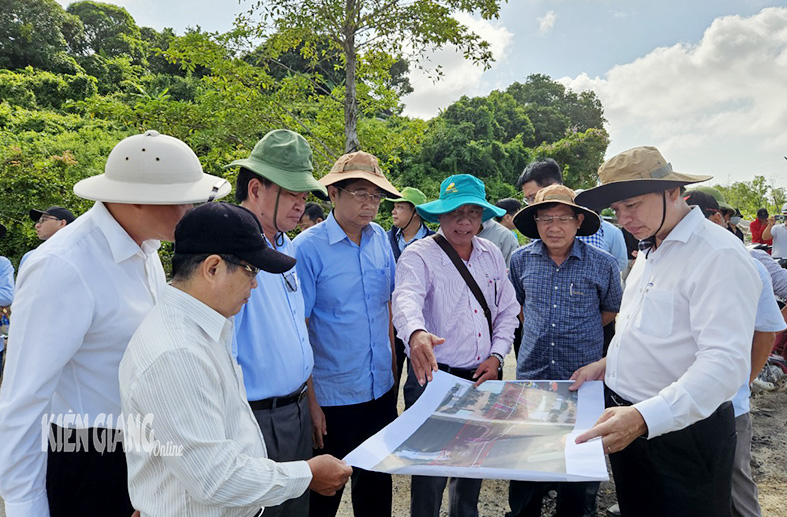 Kiên Giang: Công trình đường bộ ven biển Hòn Đất - Kiên Lương chậm tiến độ Kiên Giang: Công trình đường bộ ven biển Hòn Đất - Kiên Lương chậm tiến độ