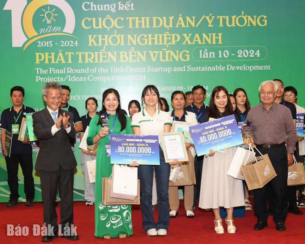 Đắk Lắk có hai dự án đạt giải tại Cuộc thi Ý tưởng, dự án khởi nghiệp xanh - Phát triển bền vững Đắk Lắk có hai dự án đạt giải tại Cuộc thi Ý tưởng, dự án khởi nghiệp xanh - Phát triển bền vững