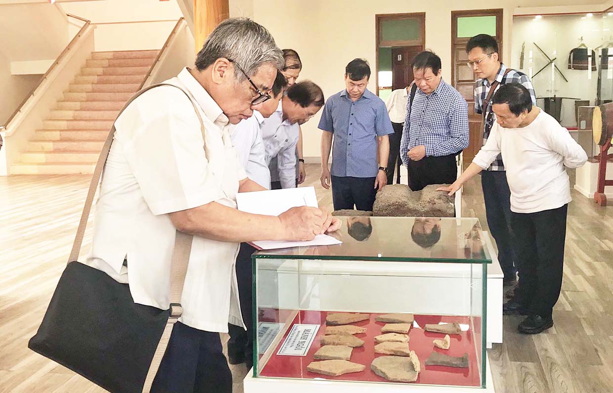 Gia Lai: Di tích khảo cổ Rộc Tưng-Gò Đá được xếp hạng di tích quốc gia đặc biệt Hội đồng Di sản Văn hóa quốc gia đánh giá cao công tác bảo vệ hiện vật khảo cổ học của di tích Rộc Tưng-Gò Đá. Ảnh: Hoàng Ngọc