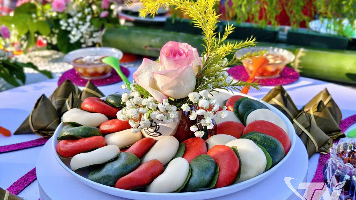 Thái Nguyên: Bánh giầy mùa lúa mới