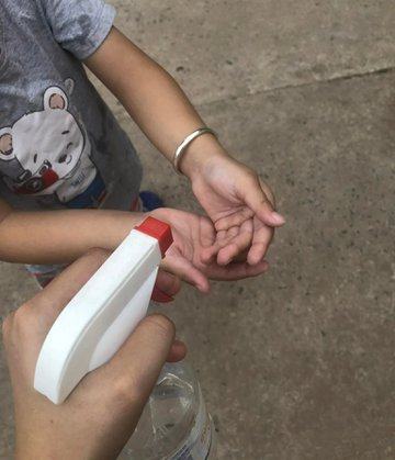 Tre duoi 3 tuoi o TP.HCM di hoc tro lai anh 2