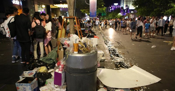 TP.HCM: Tránh tình trạng lễ hội xong là thấy "bãi rác" TP.HCM: Tránh tình trạng lễ hội xong là thấy "bãi rác"