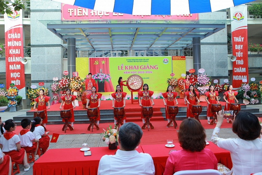 Trường Tiểu học Dịch Vọng A: Tiếp tục khẳng định thương hiệu của ngôi trường có bề dày truyền thống Trường Tiểu học Dịch Vọng A: Tiếp tục khẳng định thương hiệu của ngôi trường có bề dày truyền thống